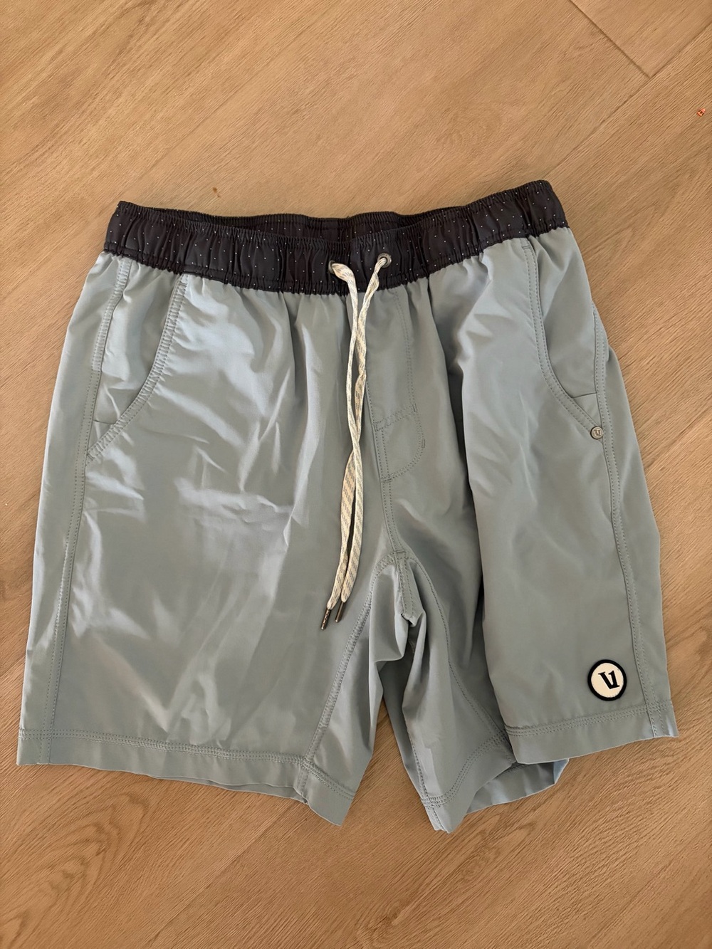 Men's Light Shorts with Contrasting Dark Waistband